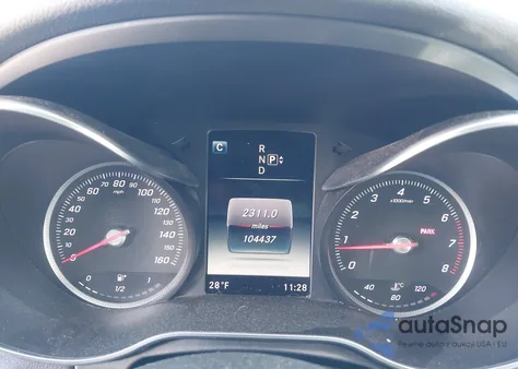 2015 Mercedes-Benz C 300 4Matic/Luxury 4Matic/Sport 4Matic из США, поврежденный, VIN 55SWF4KB0FU080164